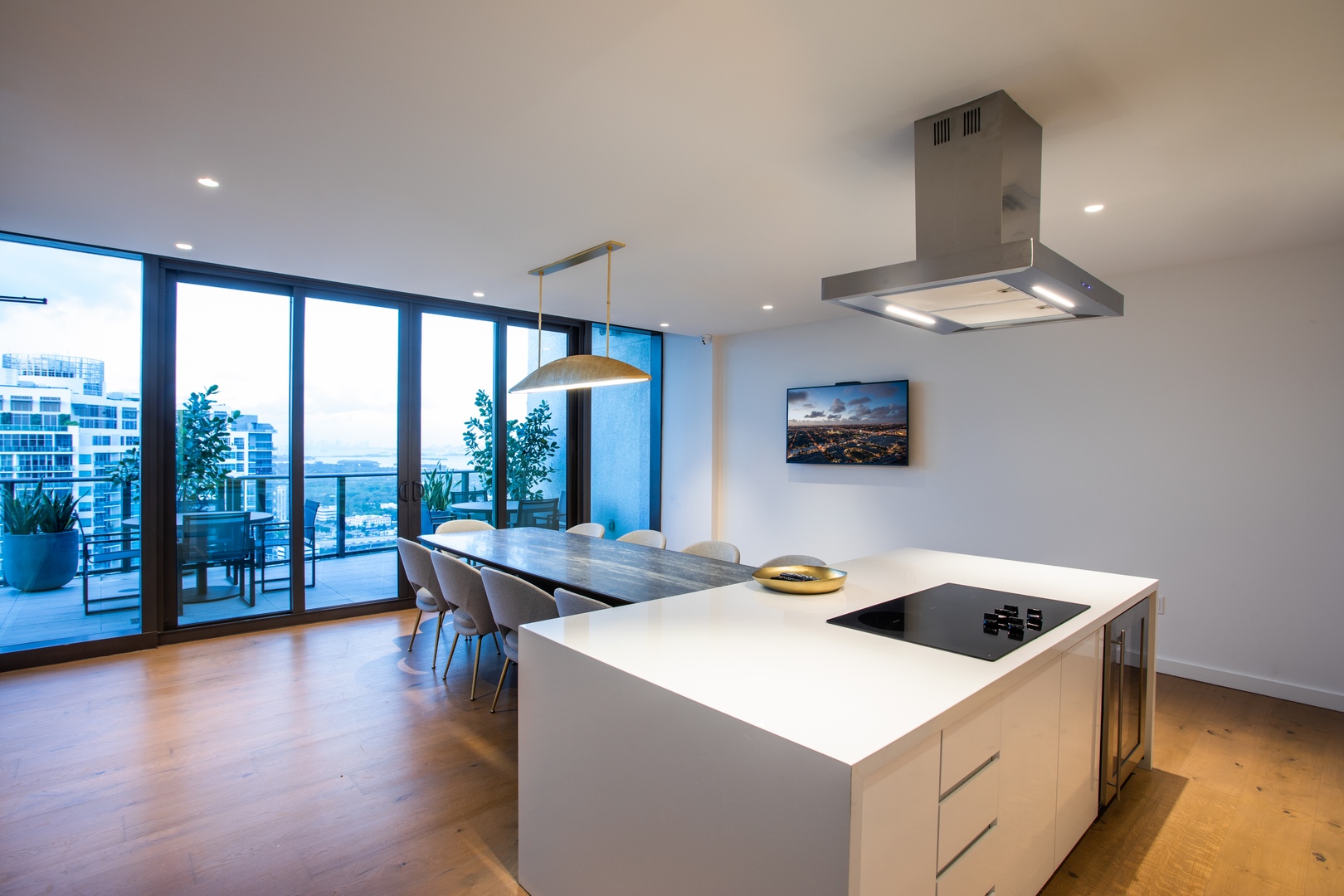 A kitchen in one of Gio Midtown's luxury apartments in Miami