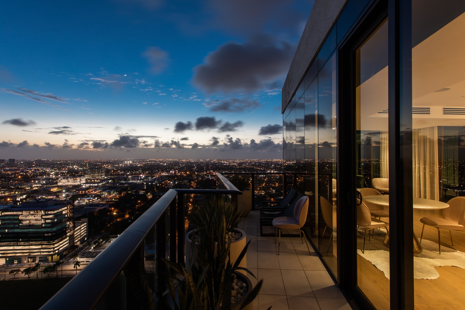 The rooftop deck at Gio Midtown's luxury apartments in Miami